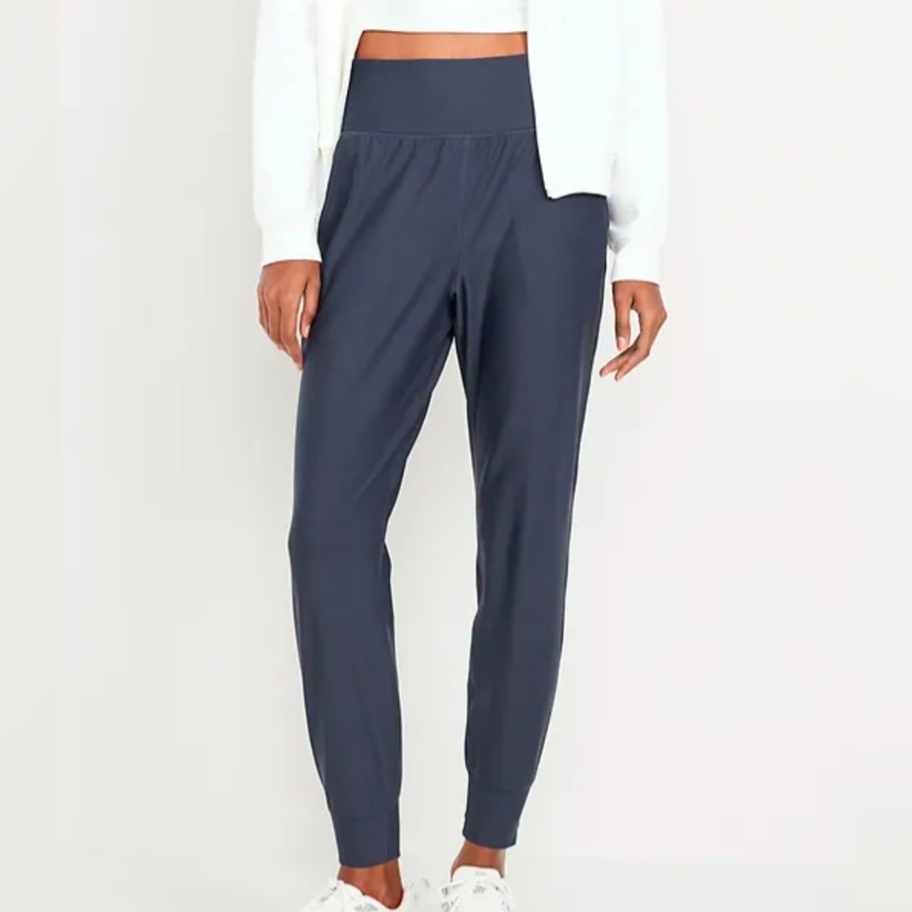 Old Navy Medium Petite Power Soft High Rise Jogger